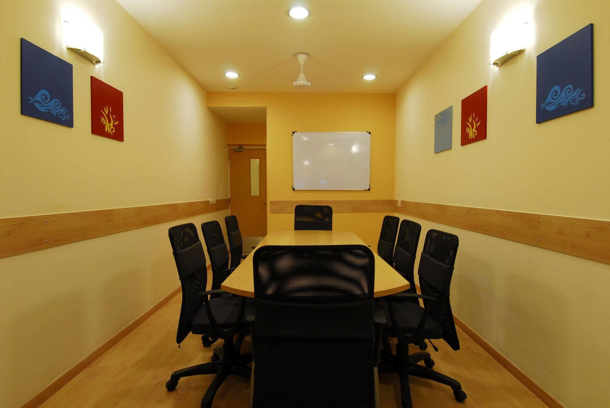 East Delhi Otel Yeni Delhi Dış mekan fotoğraf